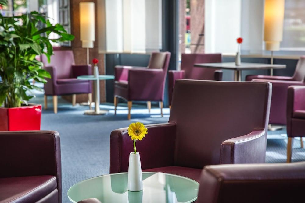 Intercityhotel Freiburg Exterior photo