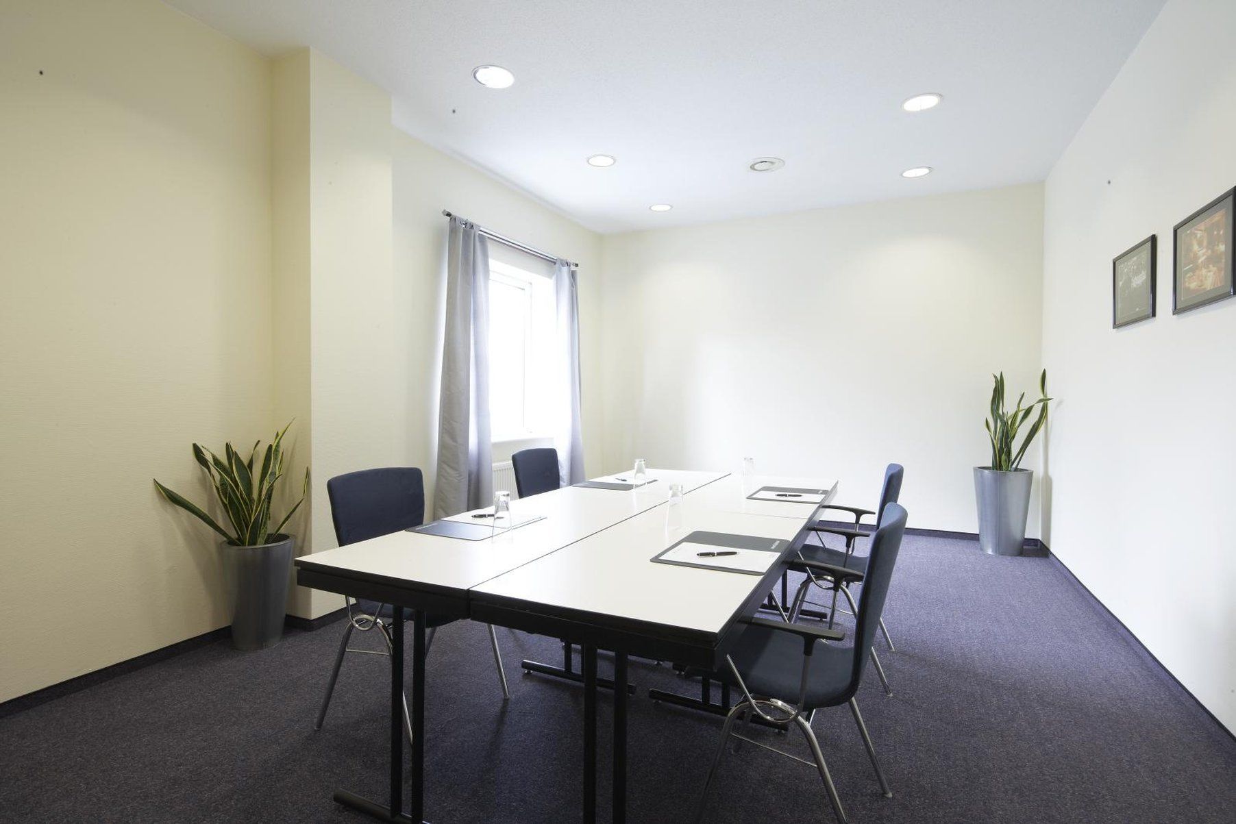 Intercityhotel Freiburg Business photo
