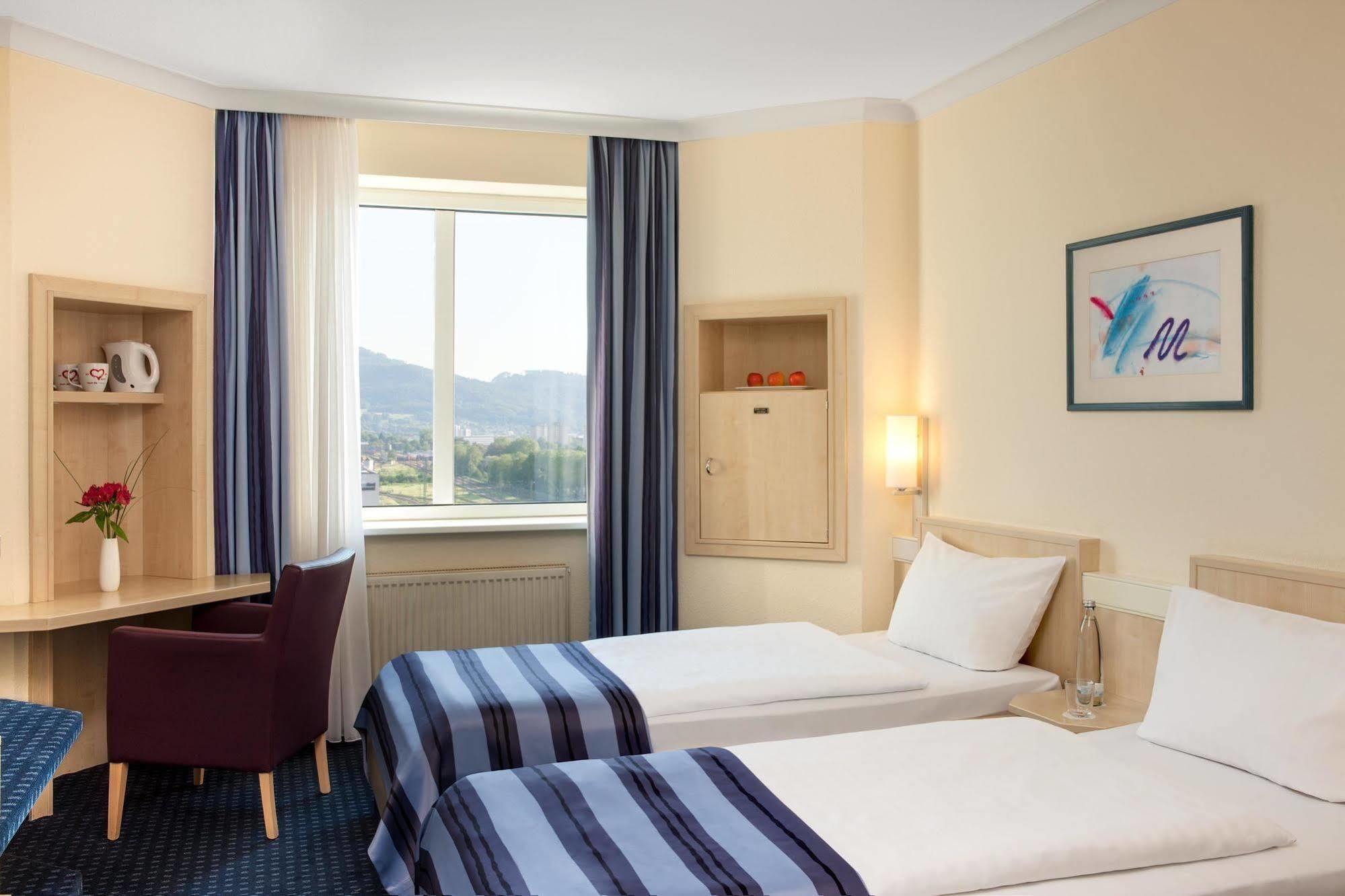 Intercityhotel Freiburg Exterior photo